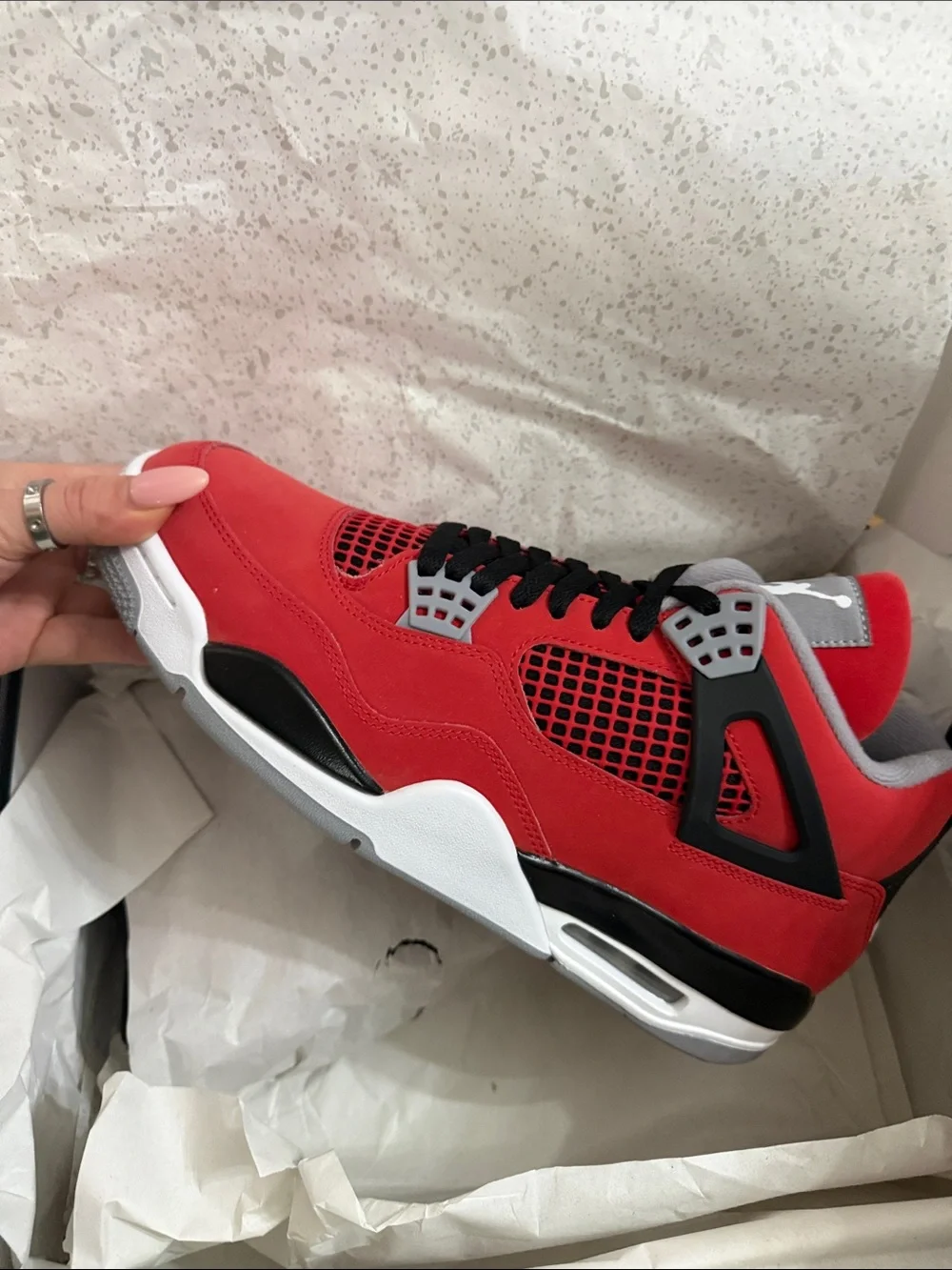 Air Jordan 4 fire red cmnt grey